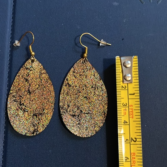 Earrings - Picture 2 of 3
